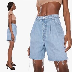MOTHER The Pleated Fun Dip Short Fray | Size 24